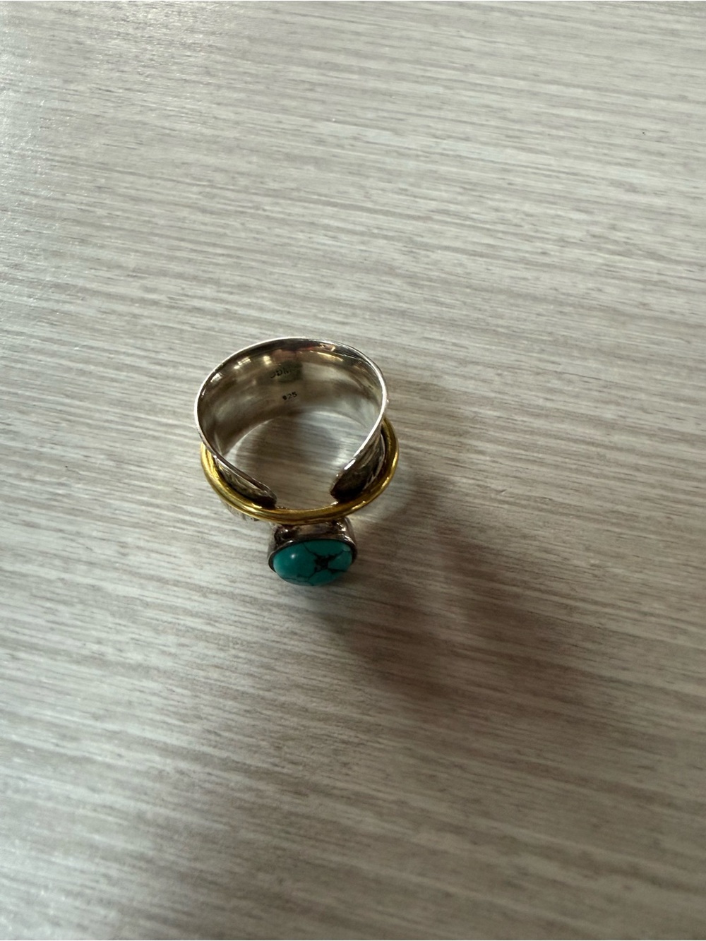 Turquoise Stone Two-Tone Hammered Band Meditation Ring - Blue. Size 7.5. - Picture 7 of 11